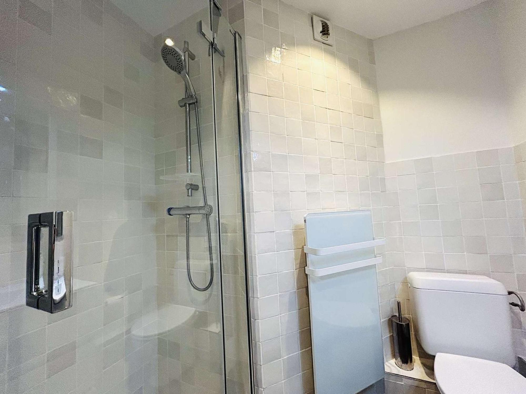 Appartement Lumineux Proche Avec Terrasse - Les Pins - Fr-1-245-203