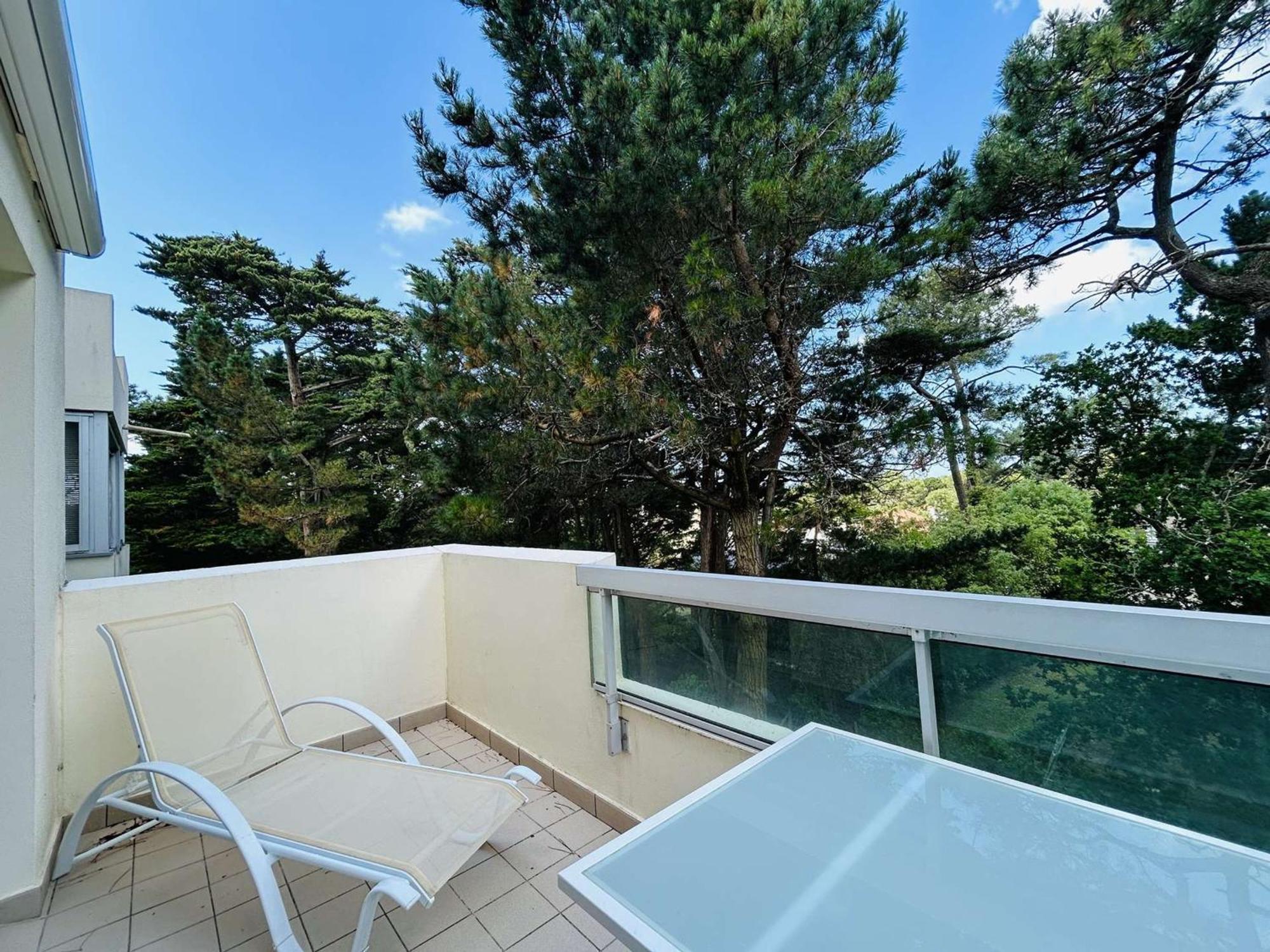 Lumineux Proche Avec Terrasse - Les Pins - Fr-1-245-203 Appartement *