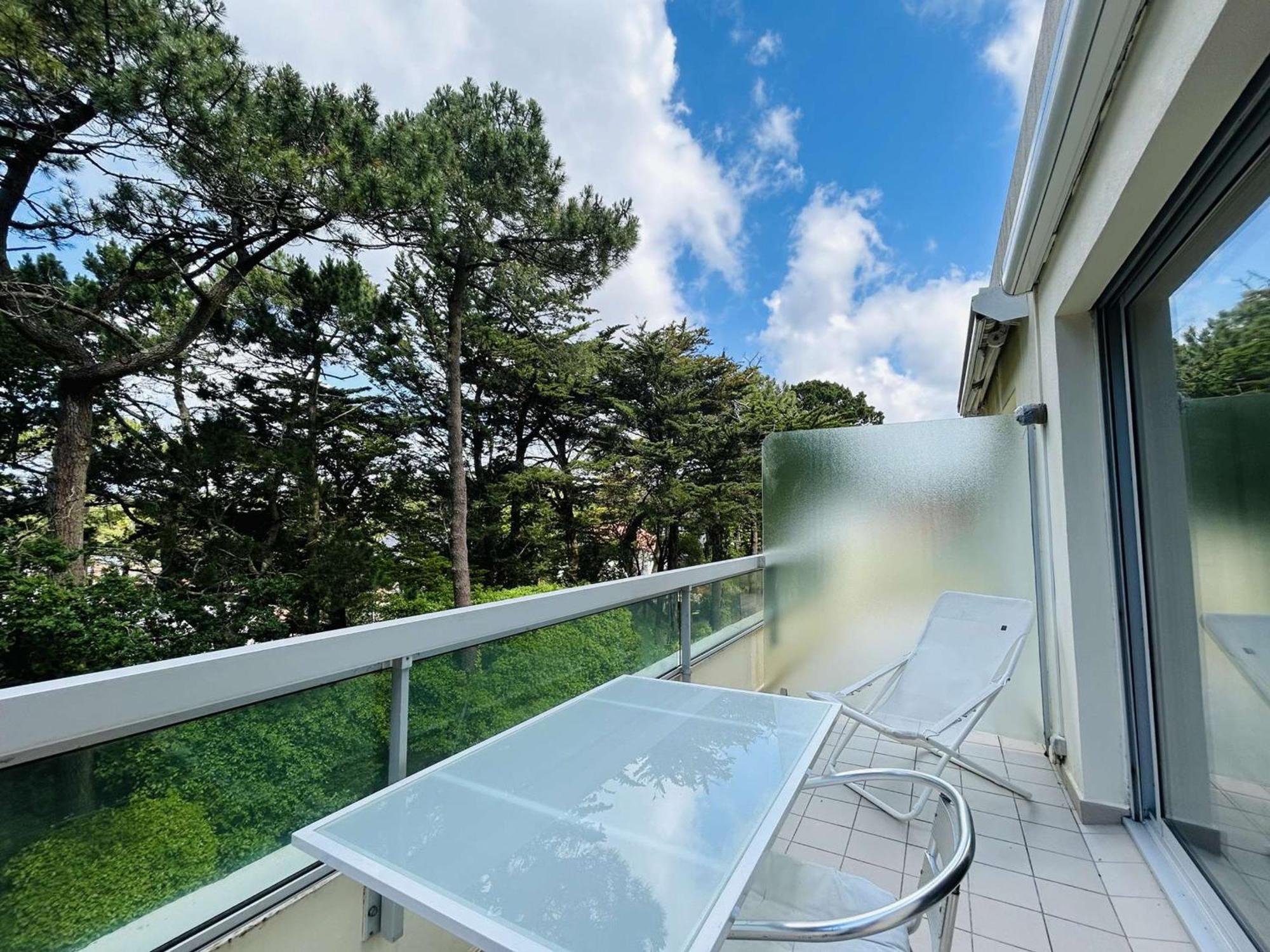 Lumineux Proche Avec Terrasse - Les Pins - Fr-1-245-203 Appartement *